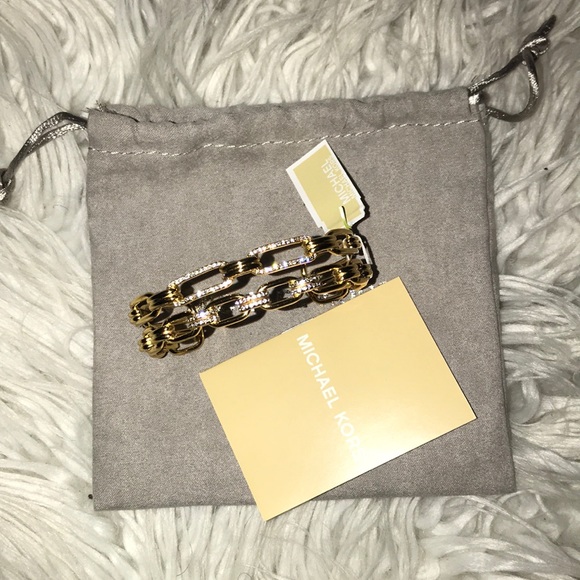 💚Micheal 💚Kors iconic links bracelet🎁 - Picture 1 of 5